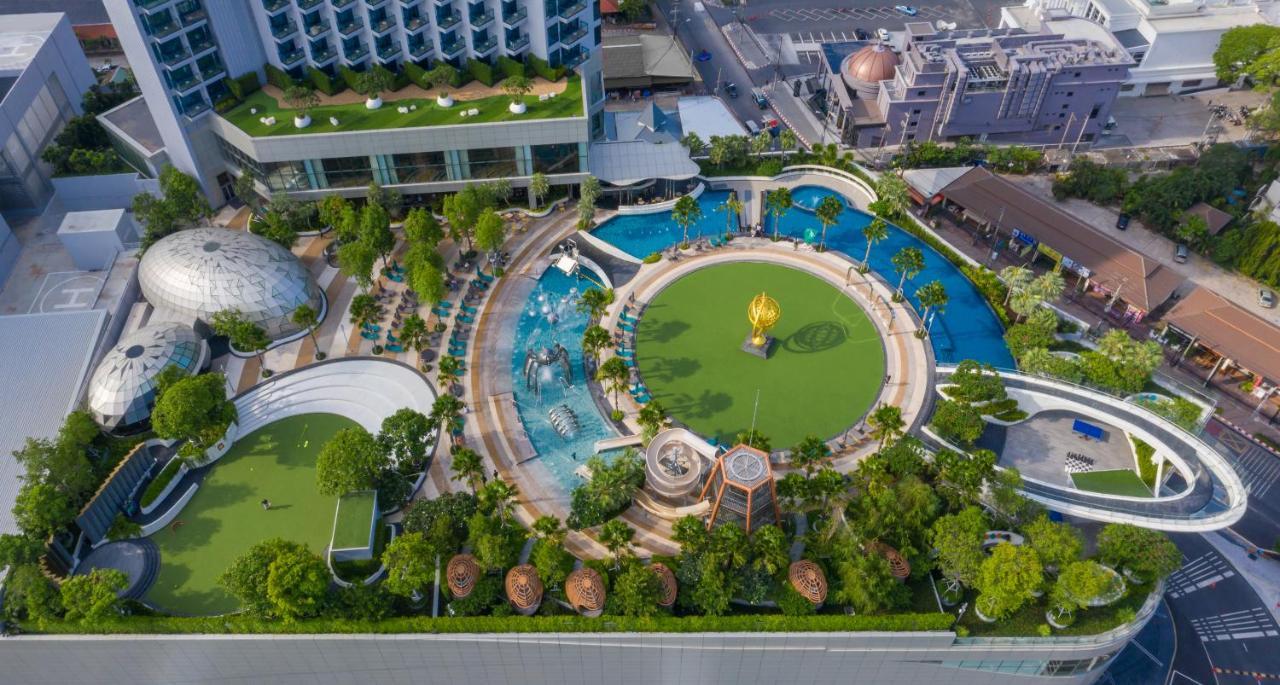 Grande Centre Point Pattaya Hotel Exterior photo